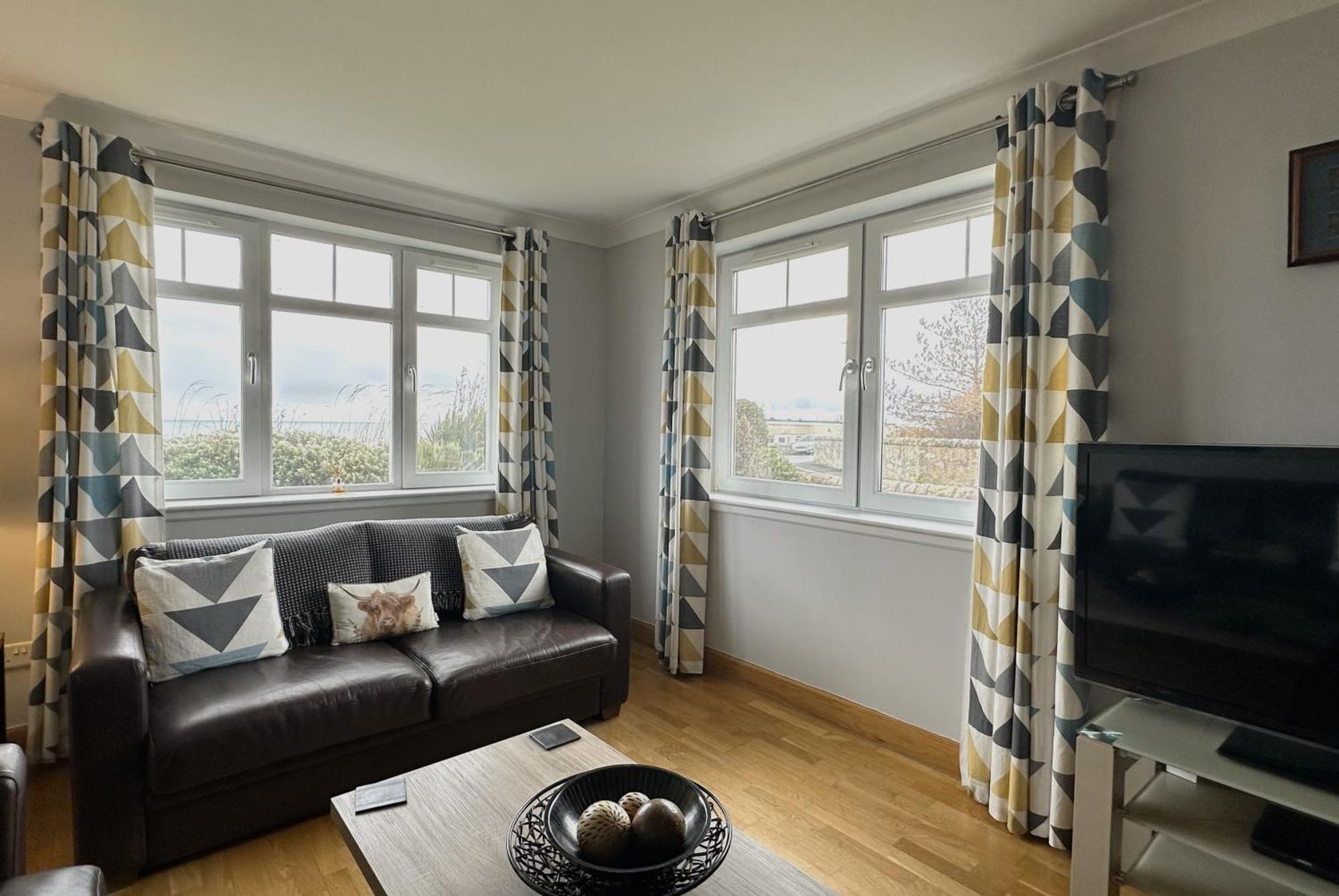 No2 The Links Apartment, Brora Buitenkant foto