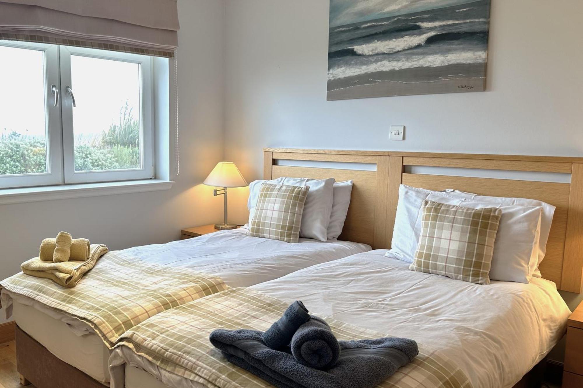 No2 The Links Apartment, Brora Buitenkant foto